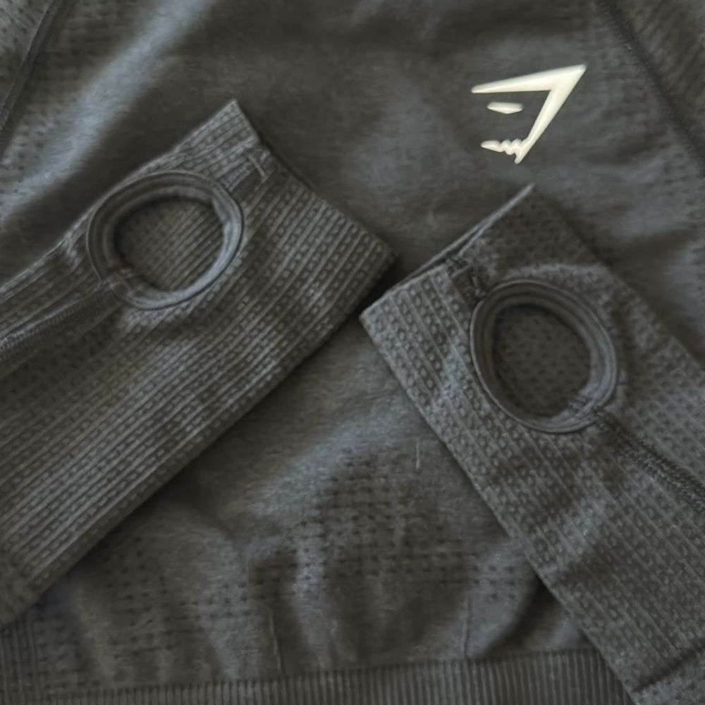 Gymshark *NWOT* Women's Vital Seamless Crop Top in Black - Picture 7 of 11